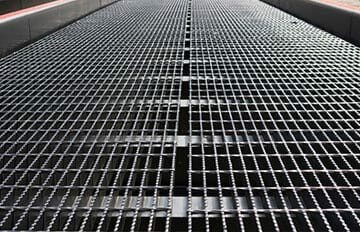 Copperloy® grating for yard ramps